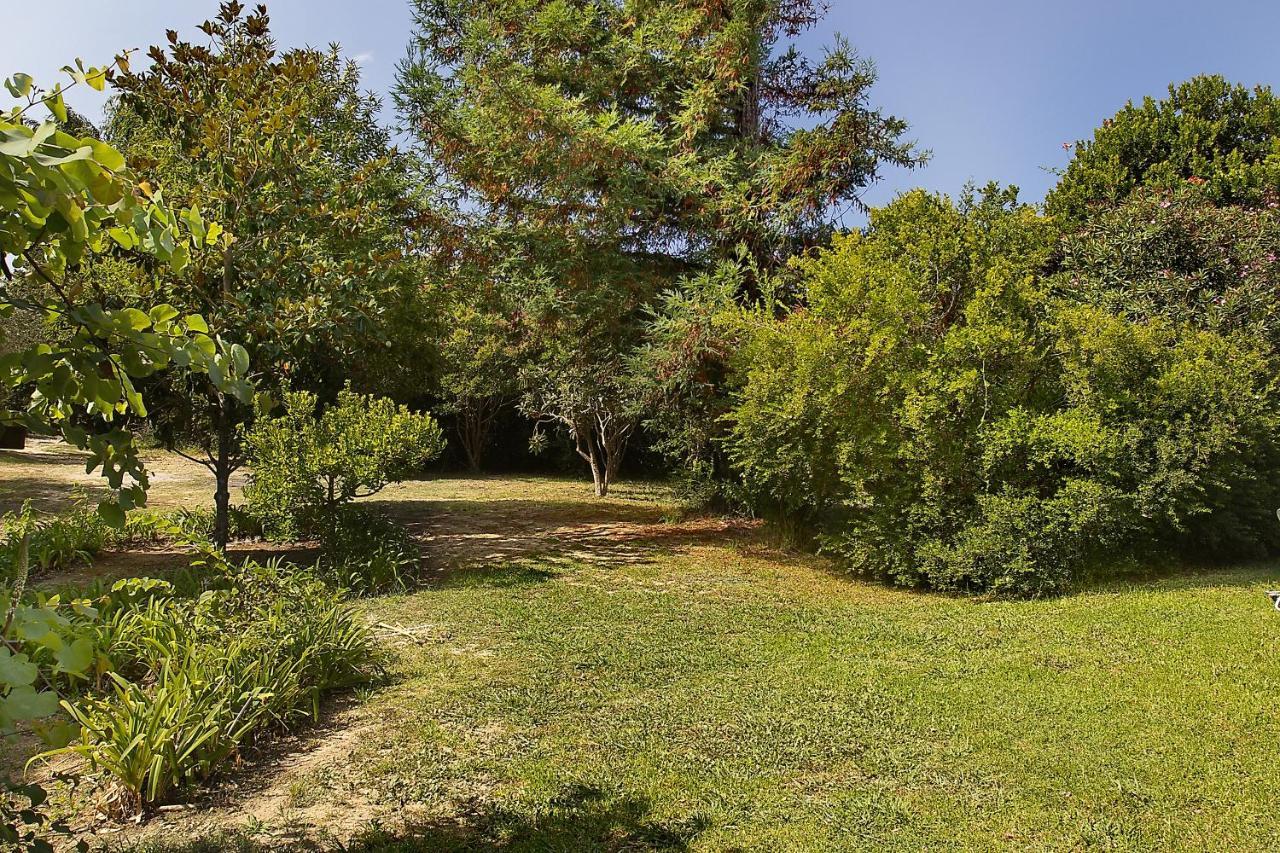 Villa Leda Karousádes 외부 사진