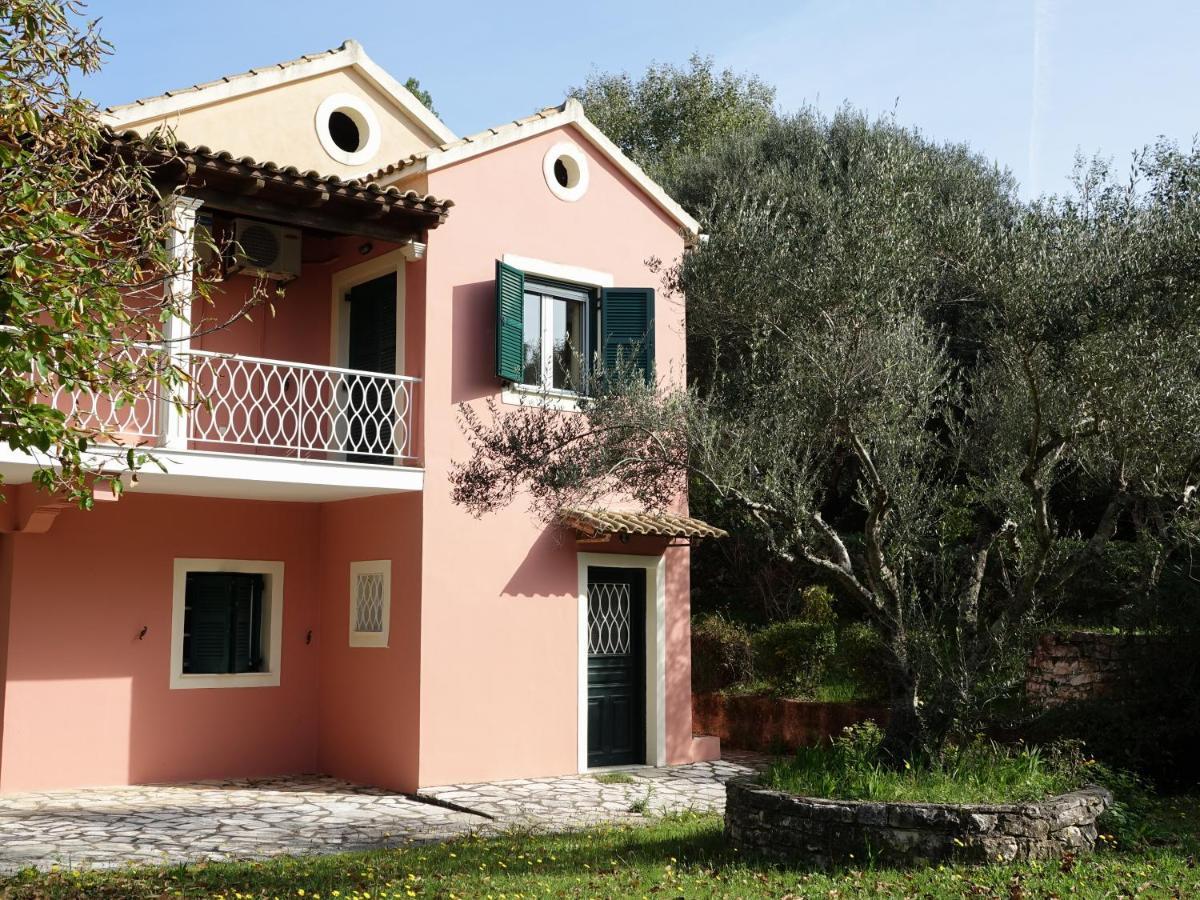Villa Leda Karousádes 외부 사진